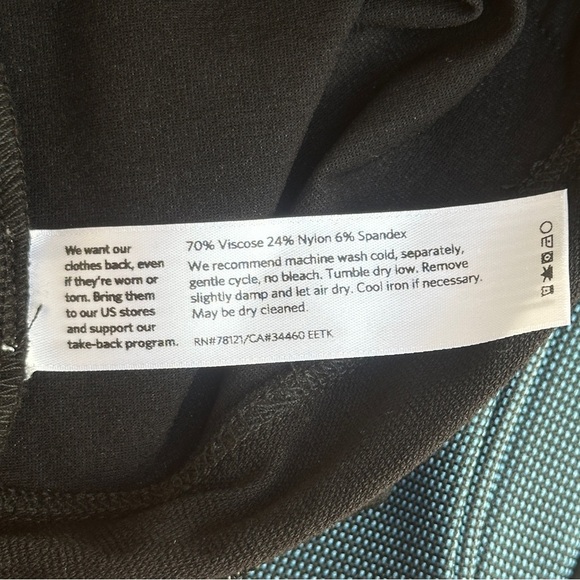 Eileen Fisher Slim Ankle Pants Size Medium - Black - Picture 10 of 10